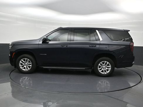 Used 2025 Chevrolet Tahoe LS RWD image 2