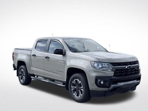 Used 2022 Chevrolet Colorado Z71 w/ Safety Package AWD/4WD image 4