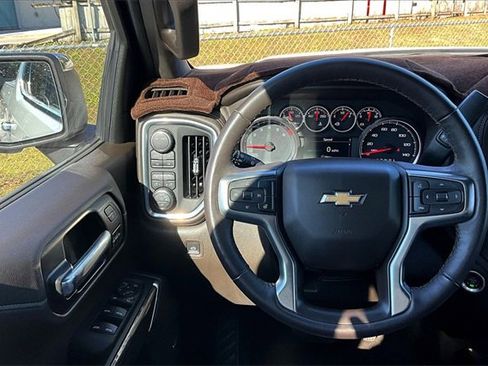 Used 2022 Chevrolet Silverado 1500 LTZ w/ LTZ Convenience Package II image 8