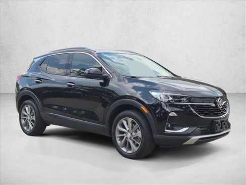 Used 2023 Buick Encore GX Essence w/ Experience Buick Package AWD/4WD image 3