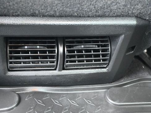 Used 2022 RAM 1500 Classic SLT w/ Protection Group AWD/4WD image 20