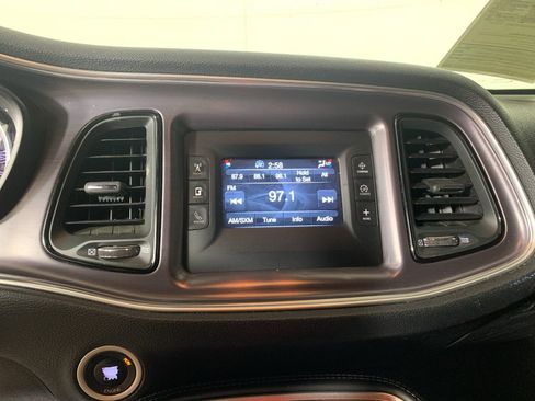 Used 2015 Dodge Challenger SXT w/ Driver Convenience Group image 25