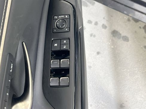 Used 2023 Lexus ES 350 w/ Premium Package FWD image 16