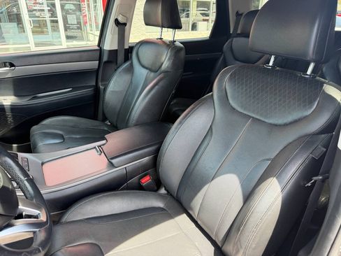 Used 2021 Hyundai Palisade SEL w/ Premium Package FWD image 9