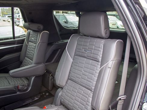 Used 2025 Cadillac Escalade V image 21