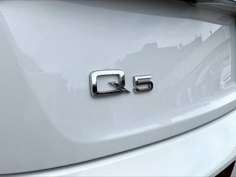 Used 2021 Audi Q5 Premium image 29
