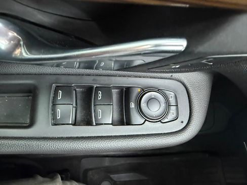 Used 2021 GMC Terrain SLE w/ Driver Convenience Package AWD/4WD image 29