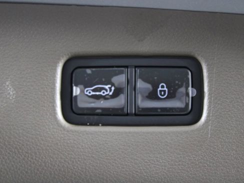 Used 2026 Genesis GV70 2.5T Advanced image 16