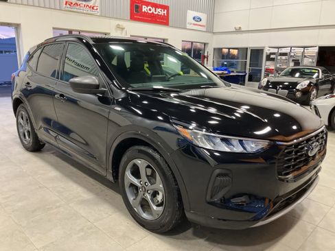 Used 2023 Ford Escape ST-Line w/ Cold Weather Package image 3