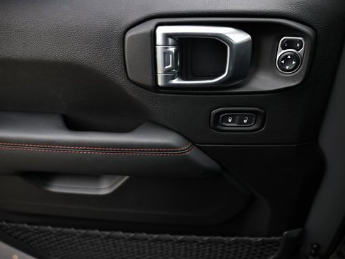 Used 2021 Jeep Wrangler Unlimited Rubicon w/ Dual Top Group image 15