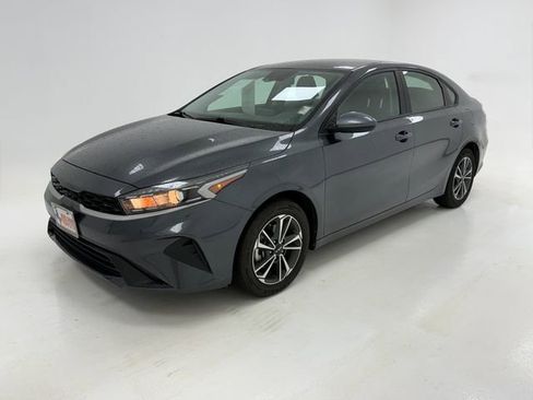 Used 2024 Kia Forte LXS FWD image 5