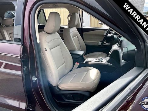 Used 2022 Ford Explorer XLT w/ Equipment Group 202A image 28