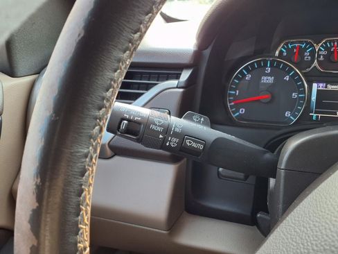 Used 2015 Chevrolet Tahoe LT RWD image 23