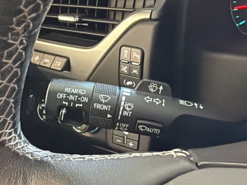 Used 2020 Chevrolet Suburban Premier w/ Premier Plus Edition AWD/4WD image 45