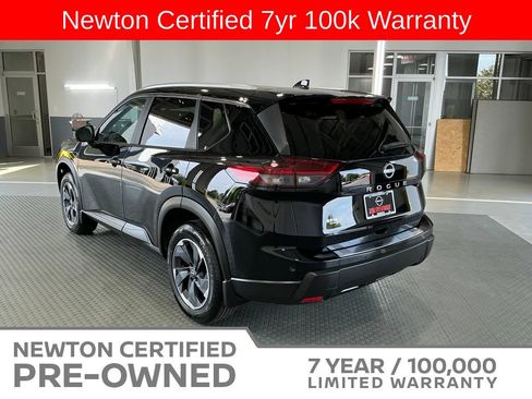Used 2025 Nissan Rogue SV w/ SV Premium Package FWD image 23
