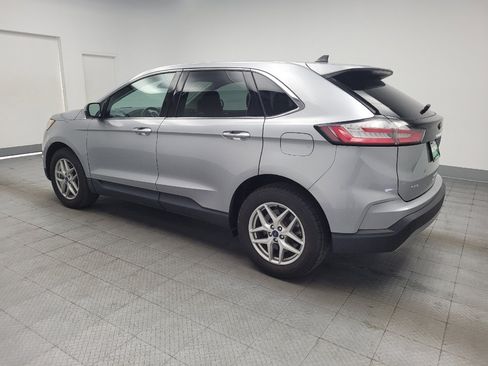 Used 2022 Ford Edge SEL w/ Convenience Package AWD/4WD image 3