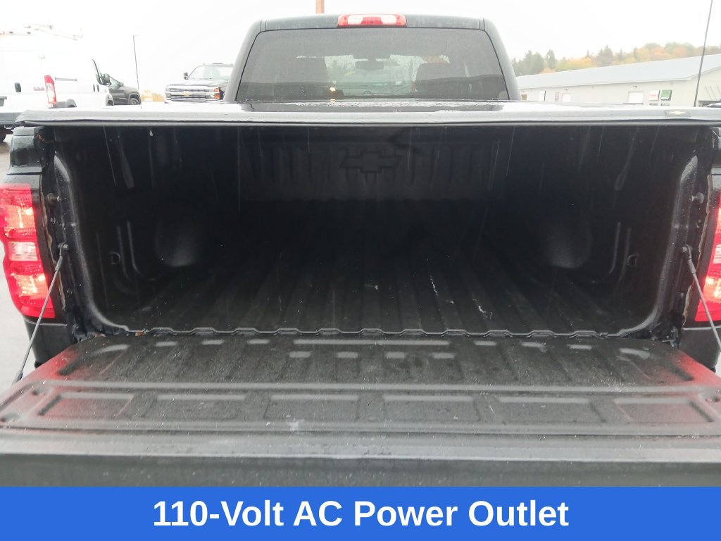 Used 2018 Chevrolet Silverado 1500 LT w/ Midnight Edition AWD/4WD image 23