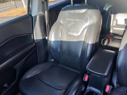 Used 2018 Jeep Compass Trailhawk w/ Leather Interior Group image 16