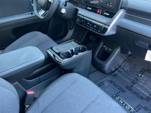 New 2025 Hyundai Ioniq 5 SE image 14