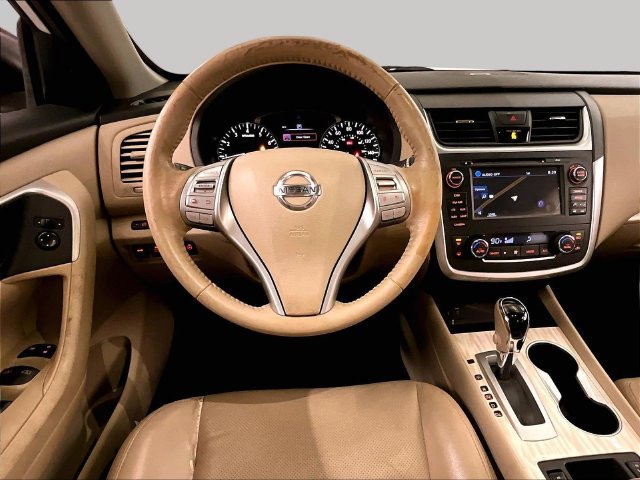 Used 2016 Nissan Altima 2.5 SL w/ 2.5 Technology Package FWD image 5