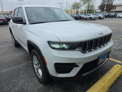 Used 2023 Jeep Grand Cherokee Laredo w/ Luxury Tech Group I