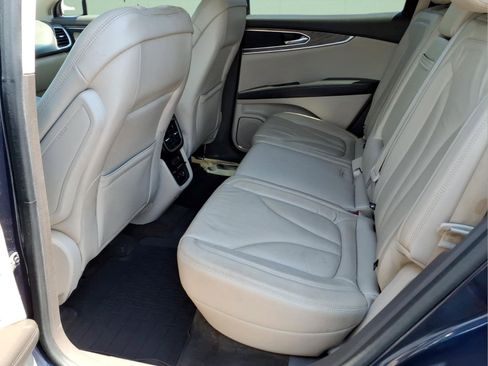Used 2017 Lincoln MKX Select w/ MKX Climate Package AWD/4WD image 12