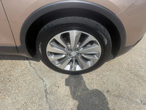 Used 2019 Buick Encore Preferred FWD image 4