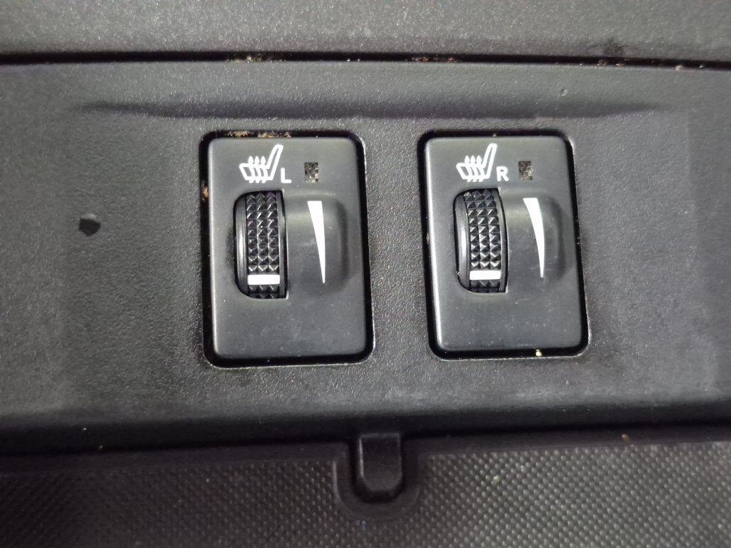 Used 2015 Toyota Camry XLE w/ Moonroof Package FWD image 19