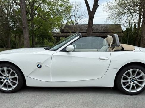 Used 2006 BMW Z4 3.0i image 12
