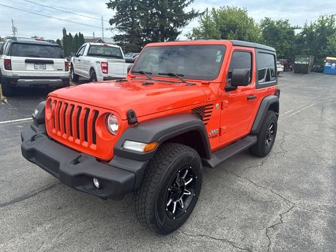Used 2018 Jeep Wrangler Sport AWD/4WD image 7