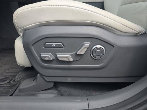 Used 2025 Hyundai Santa Fe Calligraphy FWD image 24