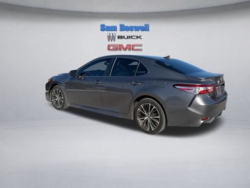 Used 2020 Toyota Camry SE FWD image 7