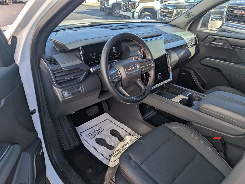 Used 2025 GMC Acadia AT4 w/ LPO, Floor Liner Package AWD/4WD image 15