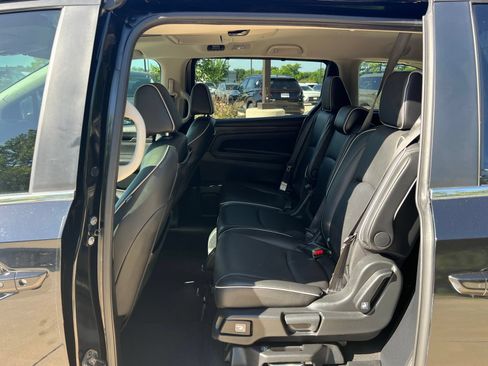 Used 2025 Honda Odyssey Touring image 19