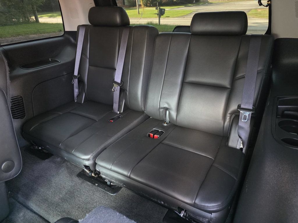 Used 2014 Cadillac Escalade Luxury RWD image 14