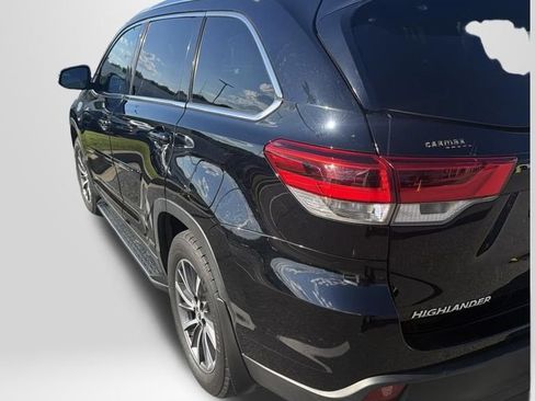 Used 2019 Toyota Highlander XLE AWD/4WD image 7