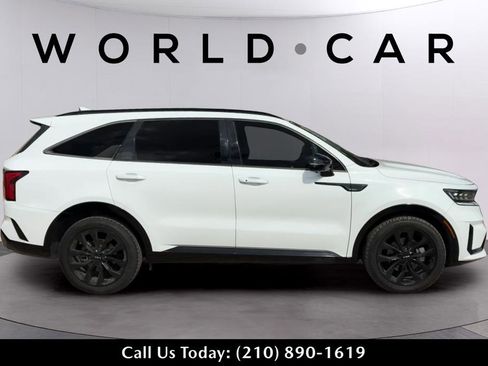 Used 2022 Kia Sorento SX image 2