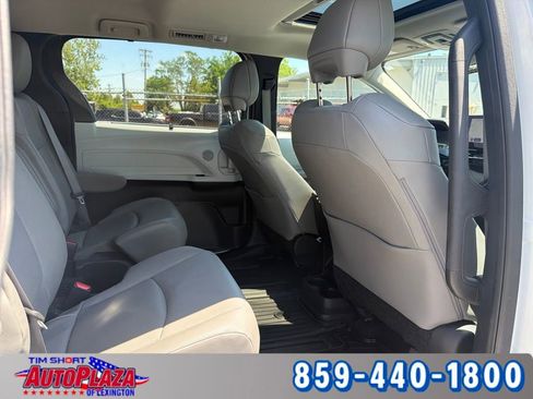 Used 2025 Toyota Sienna XLE w/ XLE Plus Package AWD/4WD image 19