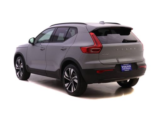 Used 2025 Volvo XC40 B5 Ultra w/ Protection Package Premier image 6