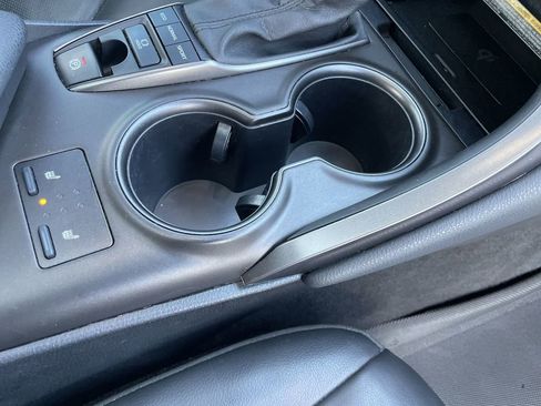 Used 2021 Toyota Camry XSE w/ Navigation Package image 28