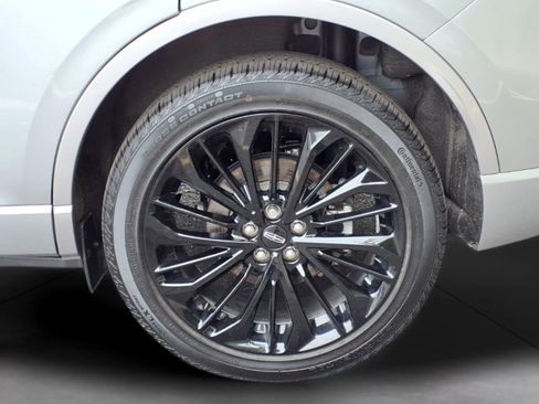Used 2024 Lincoln Corsair AWD w/ Equipment Group 101A image 7
