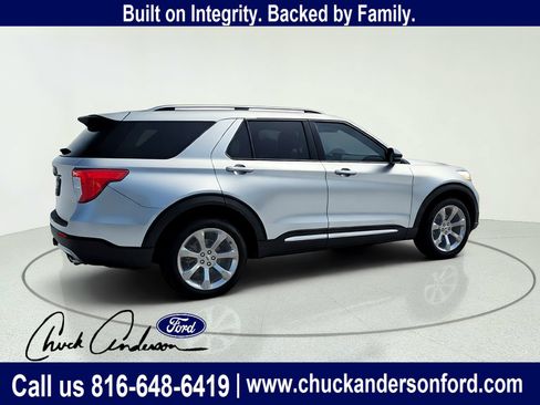 Used 2020 Ford Explorer Platinum w/ Premium Technology Package AWD/4WD image 8