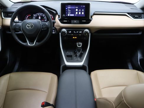 Used 2024 Toyota RAV4 XLE Premium FWD image 31