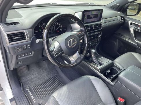 Used 2023 Lexus GX 460 Luxury w/ Sport Design Package image 17
