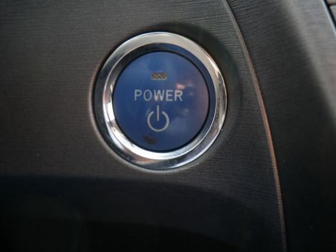 Used 2015 Toyota Prius Two image 21