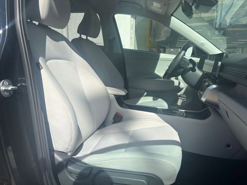 Used 2025 Hyundai Kona SEL image 28