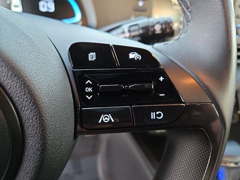 Certified 2025 Hyundai Elantra Sport image 24