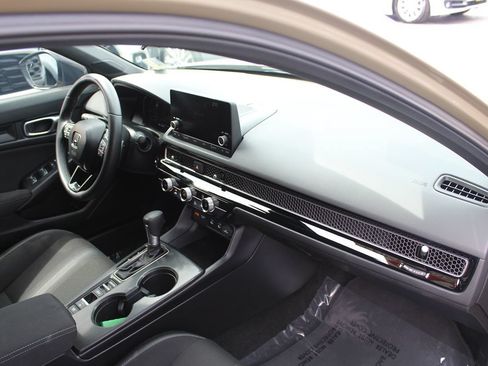 Used 2025 Honda Civic Sport image 19