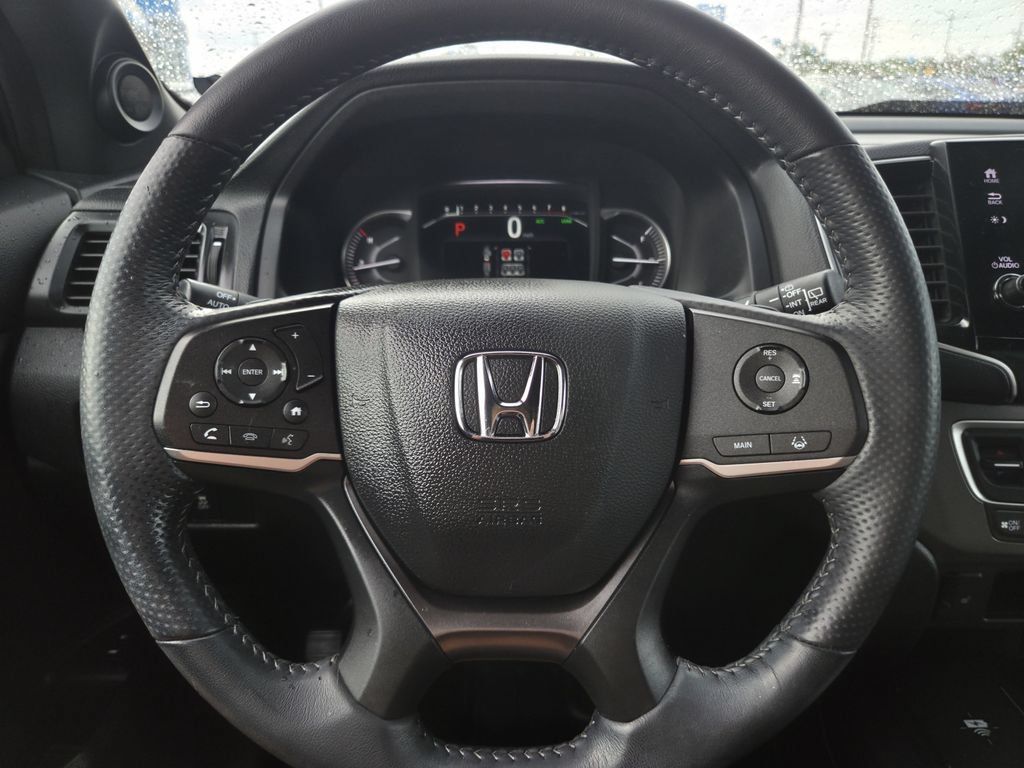 Certified 2025 Honda Passport EX-L image 22