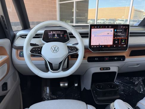 Used 2025 Volkswagen ID. Buzz Pro S Plus AWD/4WD image 16